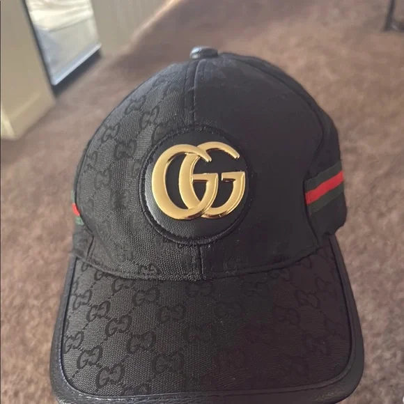 Gucci | Accessories | Gucci Black And Gold Mens Cap | Poshmark display picture 2